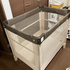 アップリカ　ココネルエアープラス　折りたたみ式ベビーベッドの画像