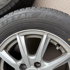【売却済】ブリヂストンブリザックVRX3 スタッドレスタイヤ　195/65R15の画像
