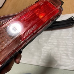 スカイライン　クロスオーバー　J50 リアウインカーレンズの画像