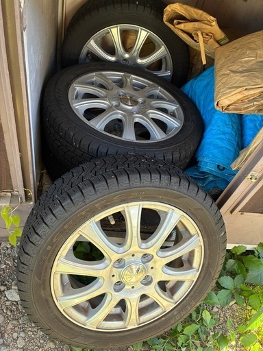ホイール付き　スタッドレスたいやタイヤ