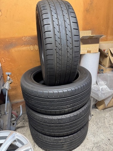 ヨコハマタイヤアドバンA10 215/55R17 4本