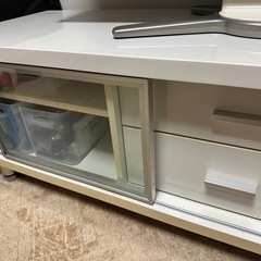 テレビボードの画像
