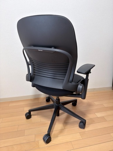 オフィスチェア　Steelcase