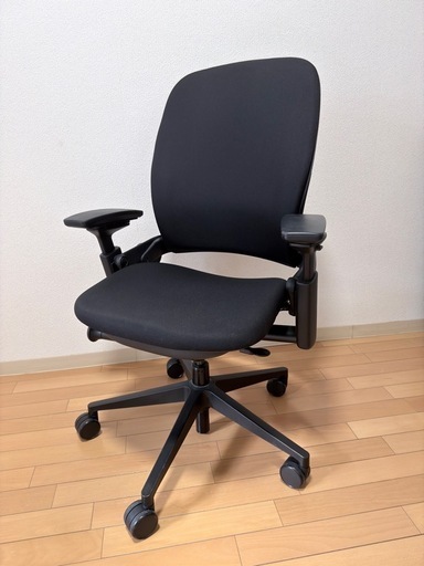オフィスチェア　Steelcase