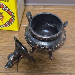 香炉 鋳物 唐獅子 真鍮 金属工芸品 三足香炉 唐金 伝統工芸 ヴィンテージの画像