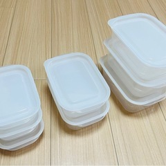 ラーメン鉢4枚・ミニ丼鉢2枚・透明タッパー大・中・小の画像