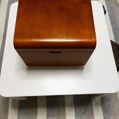 おしゃれな木製ルーター収納ボックス/ケーブルボックス (縦30cm x 横37cm)の画像