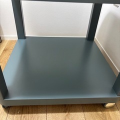 IKEA TINGBY キャスター付きテーブルの画像