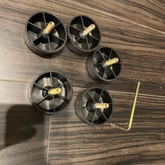 ブラウンレザー 3人掛けソファ 脚付き(取り外し可)格安でお譲りしますの画像