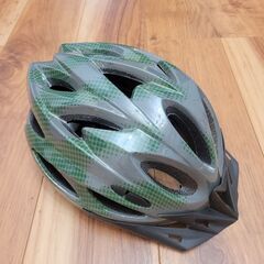 自転車 ヘルメットの画像