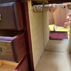 オルゴール付き宝石箱の画像