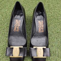 Salvatore Ferragamo パンプス 23cm 革　ブラックの画像