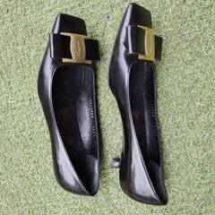 Salvatore Ferragamo パンプス 23cm 革　ブラックの画像