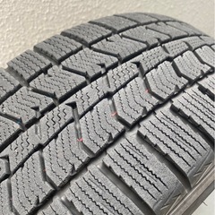 スタッドレス TOYOタイヤ４本セットの画像