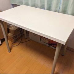 IKEA デスクの画像