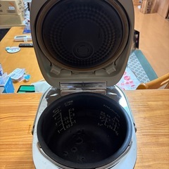 炊飯器の画像
