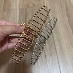 ヘアクリップ2個の画像