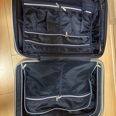 スーツケースの画像
