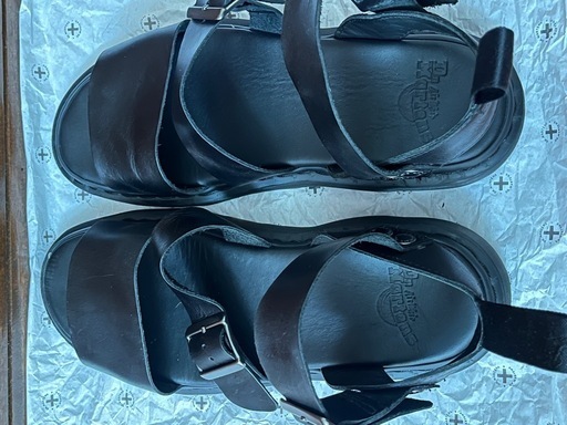 Dr Martens: GRYPHON サンダル