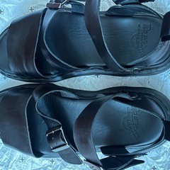 Dr Martens: GRYPHON サンダルの画像