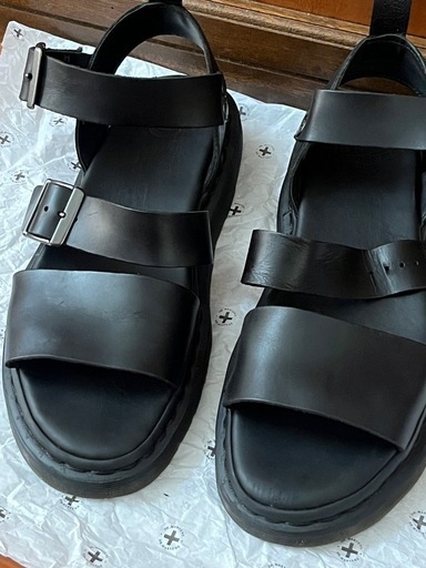 Dr Martens: GRYPHON サンダル
