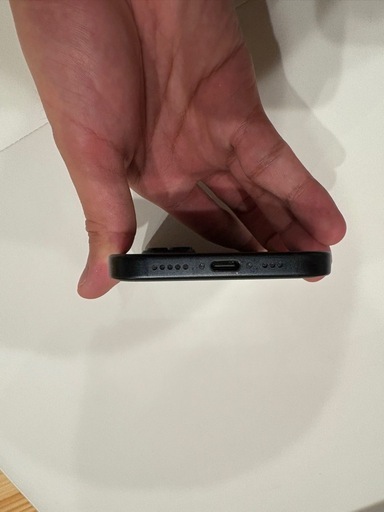 【美品】iPhone15 128GB ブラック