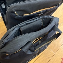 サムソナイト キャリーケースとパソコンバッグの画像