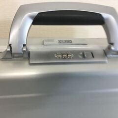 【🍀美品】ZERO HALLIBURTON アタッシュケース　の画像