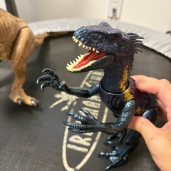 マテルシリーズ三体　
恐竜　フィギュア　ジュラシックパーク　の画像