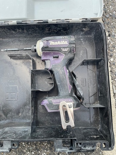 マキタ　インパクトドライバー　TD171D
