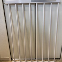 PLUSiiNEベビーゲート　拡張フレーム付 3点setの画像