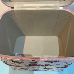 🍦新品🍦ムーミン　ミラー付きコスメボックスの画像