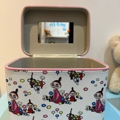 🍦新品🍦ムーミン　ミラー付きコスメボックスの画像