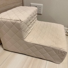 monchéri モンシェリ [ペットキルティング階段] 犬 ドッグステップ 階段 小型 犬 中型犬 (FREE/ベージュ) 2段 滑り止め加工 クッション性 犬用 犬用階段 室内の画像