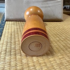 花柄のこけしの画像
