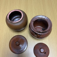 小さい壺のようき容器の画像