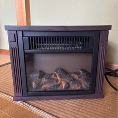 【ニトリ】ミニ暖炉ヒーターの画像