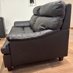 ソファ（ソファカバー付き）の画像