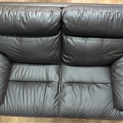 ソファ（ソファカバー付き）の画像