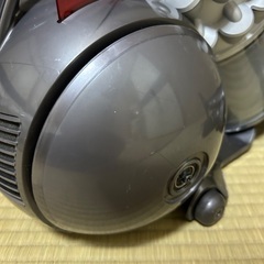 ダイソン　コード式掃除機　DC63の画像