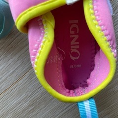 女の子　18cm19cm スニーカー、サンダル　の画像