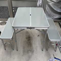 キャンプ BBQ用 折りたたみテーブルの画像