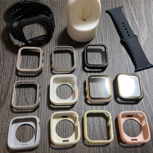 Apple Watch SE2 44㎜ GPSモデル＋カバー類
多数セット