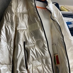 UNBONI  PARIS〔ダウンジャケット〕の画像