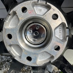 スタッドレスタイヤ＆アルミホイール　 215/65R1
6 4本の画像