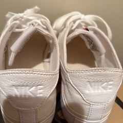 NIKE レディース　ホワイトスニーカーの画像