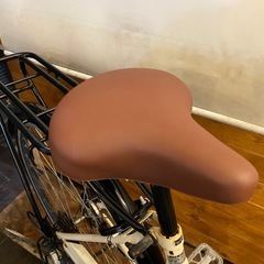 【LEDオートライト】27インチ6段 自転車　クリームの画像