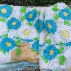 掛け布団　シミがあるので養生用です。の画像