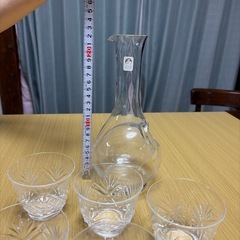 デキャンタとグラス　の画像