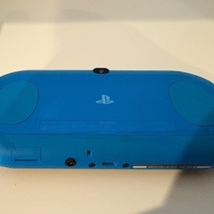【中古】PS Vita 本体とソフト4本セットの画像